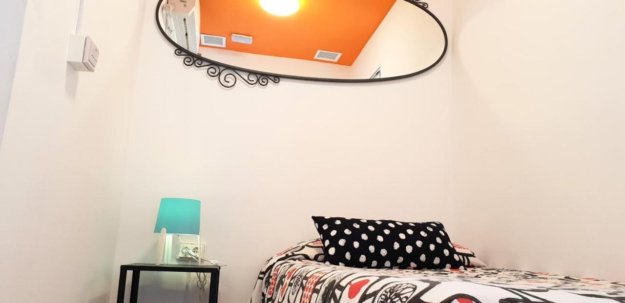 Arc House Sevilla Only Adults Bagian luar foto