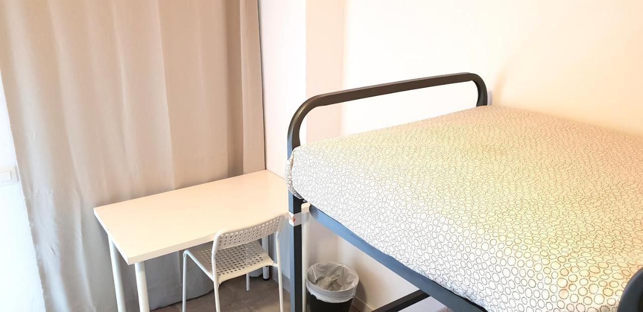 Arc House Sevilla Only Adults Bagian luar foto