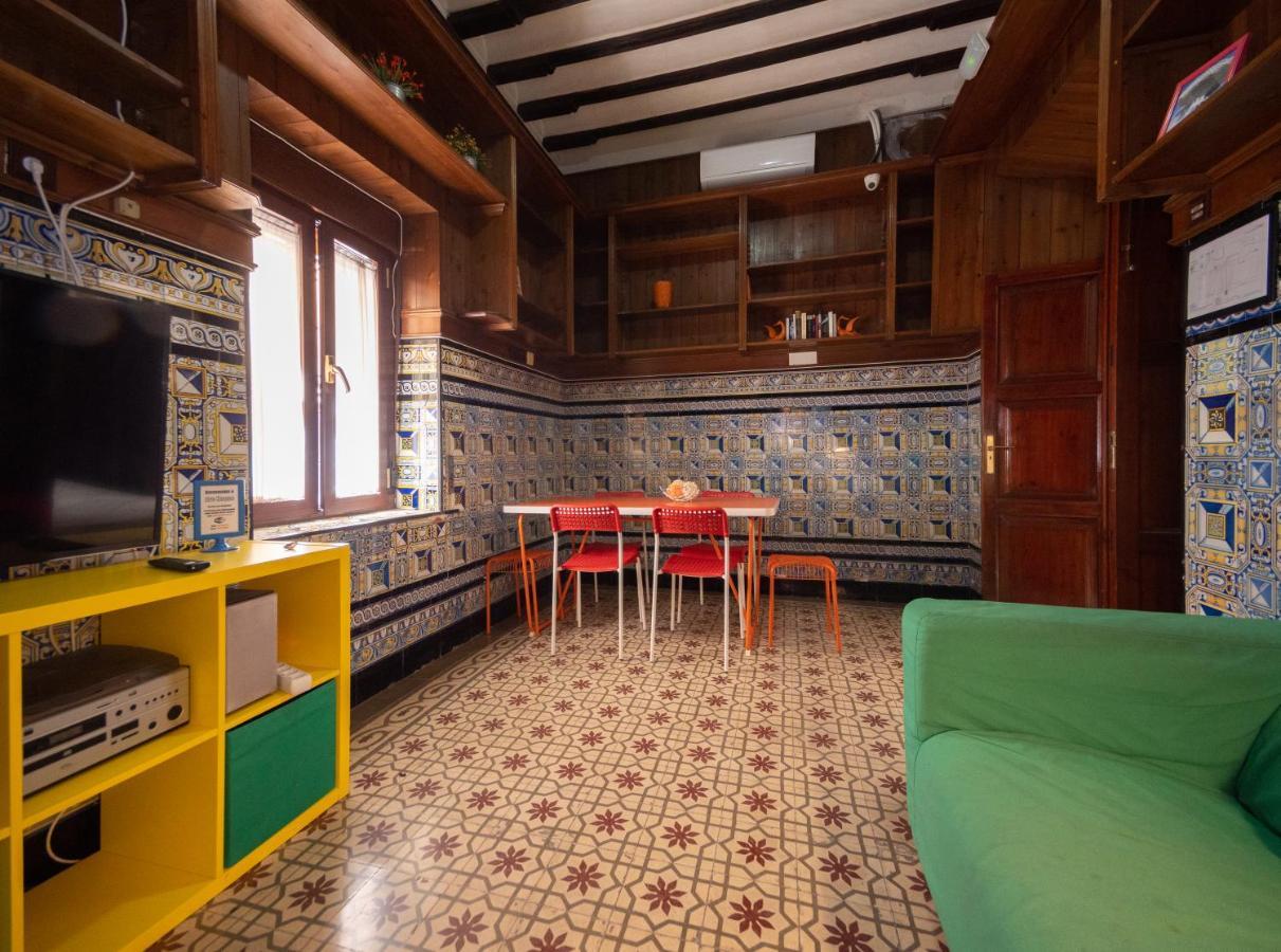 Arc House Sevilla Only Adults Bagian luar foto